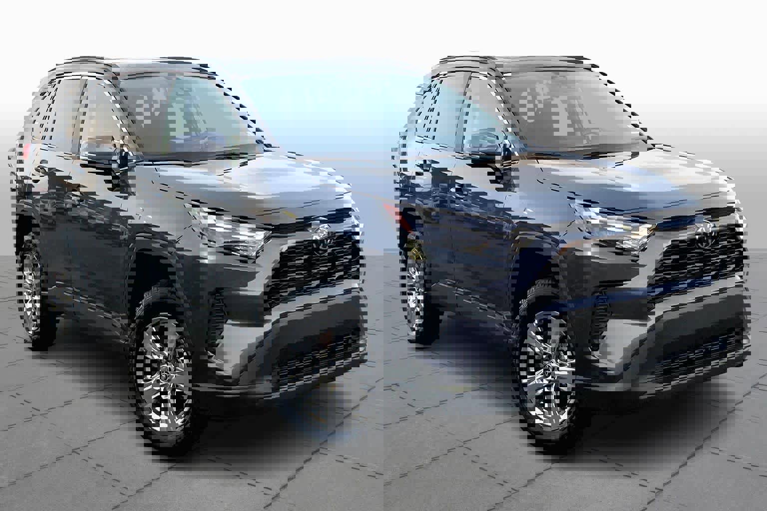 Used 2025 Toyota RAV4 XLE w/ Convenience Package image 3