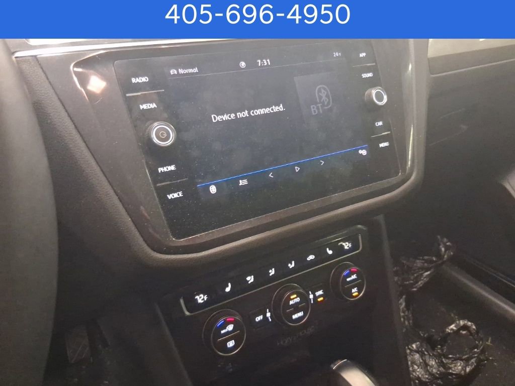 Used 2020 Volkswagen Tiguan SE image 20