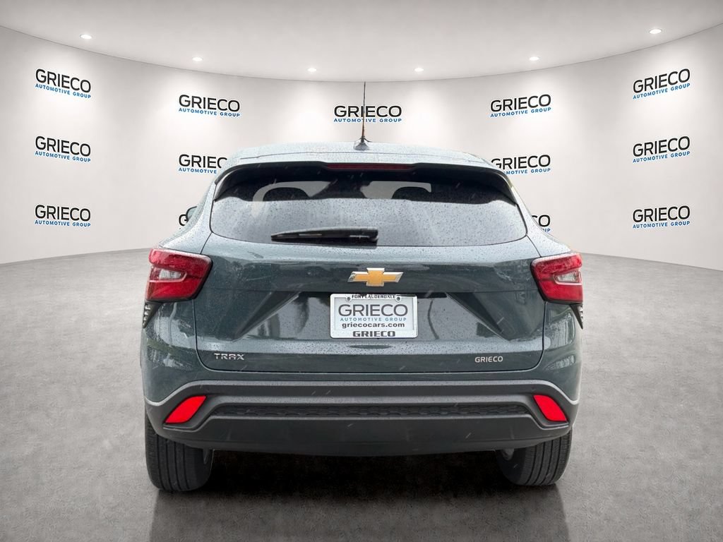 Used 2025 Chevrolet Trax LS w/ LS Convenience Package FWD image 6