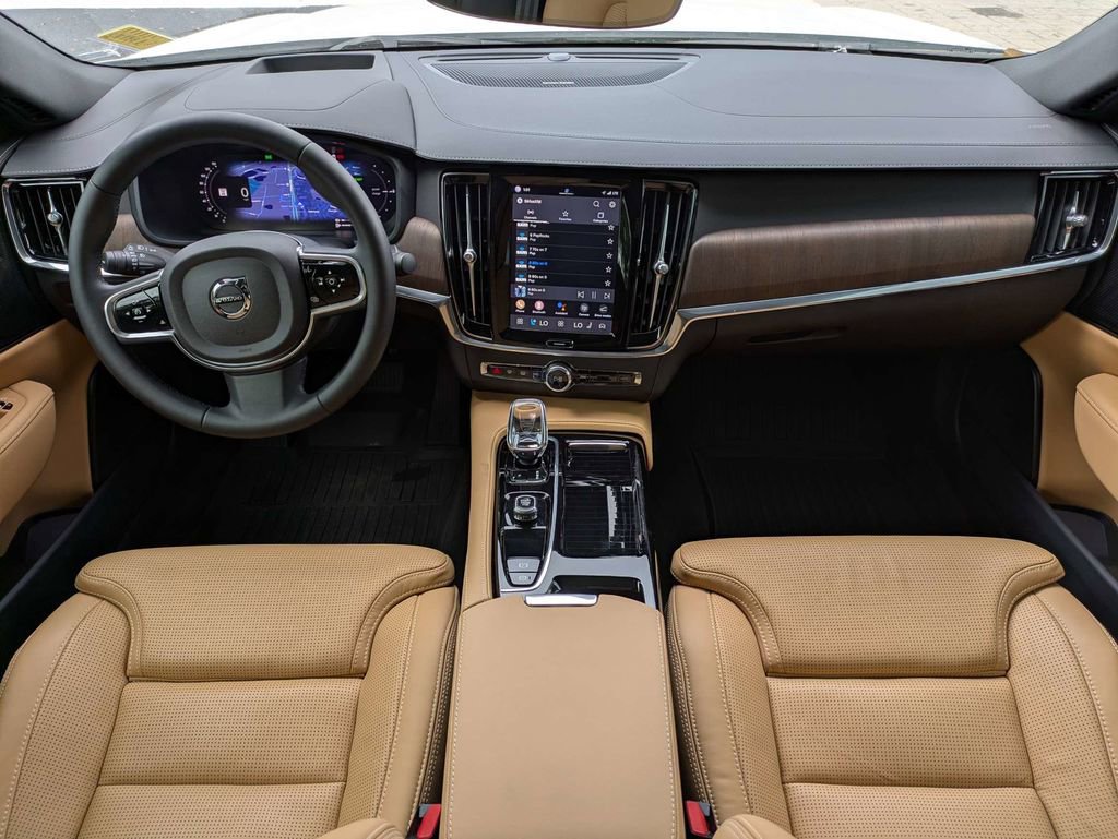 Certified 2024 Volvo S90 T8 Ultimate image 17