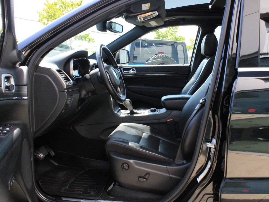 Used 2021 Jeep Grand Cherokee Limited w/ Luxury Group II AWD/4WD image 11