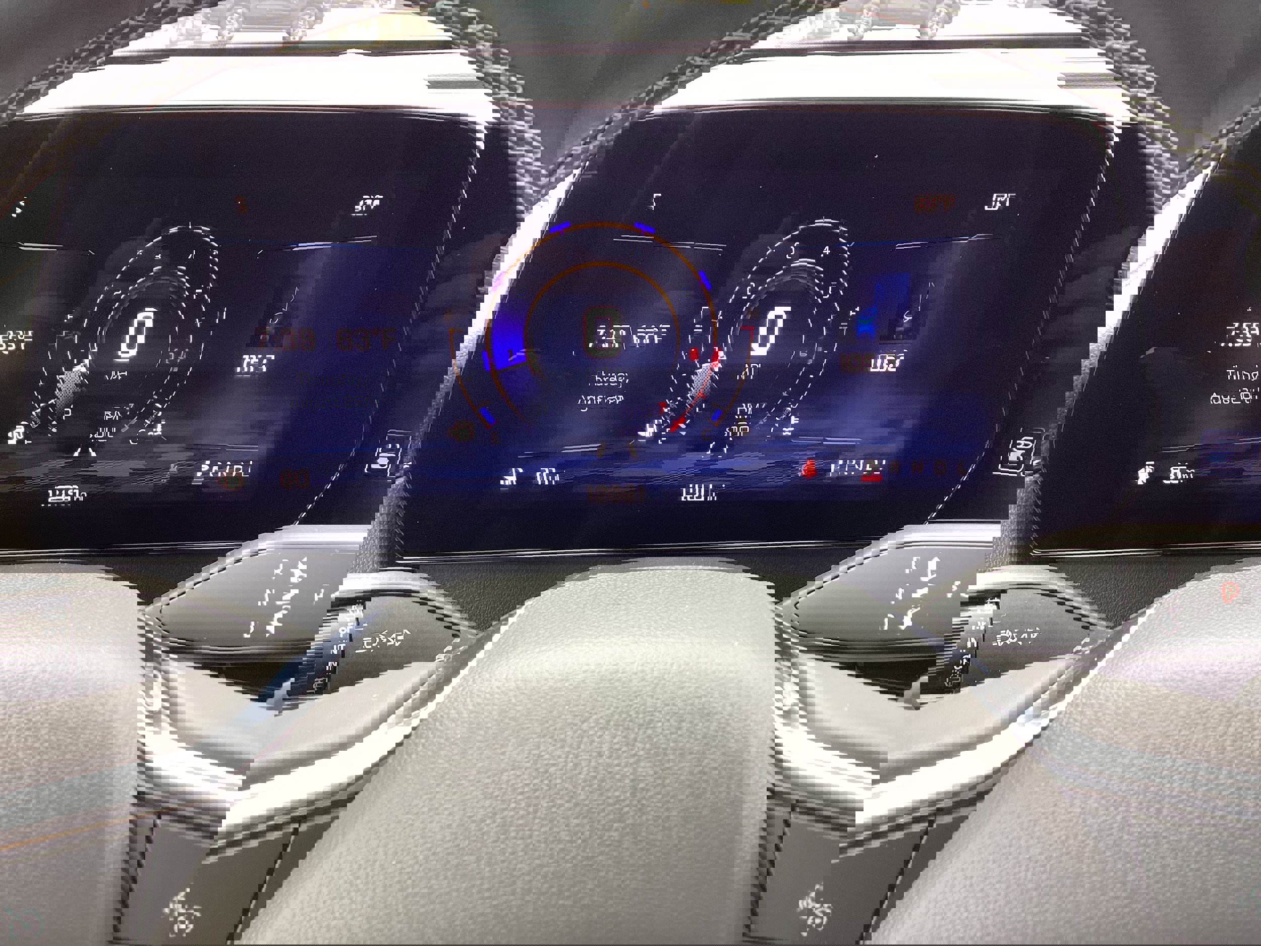 Used 2025 Chevrolet Traverse LT image 19