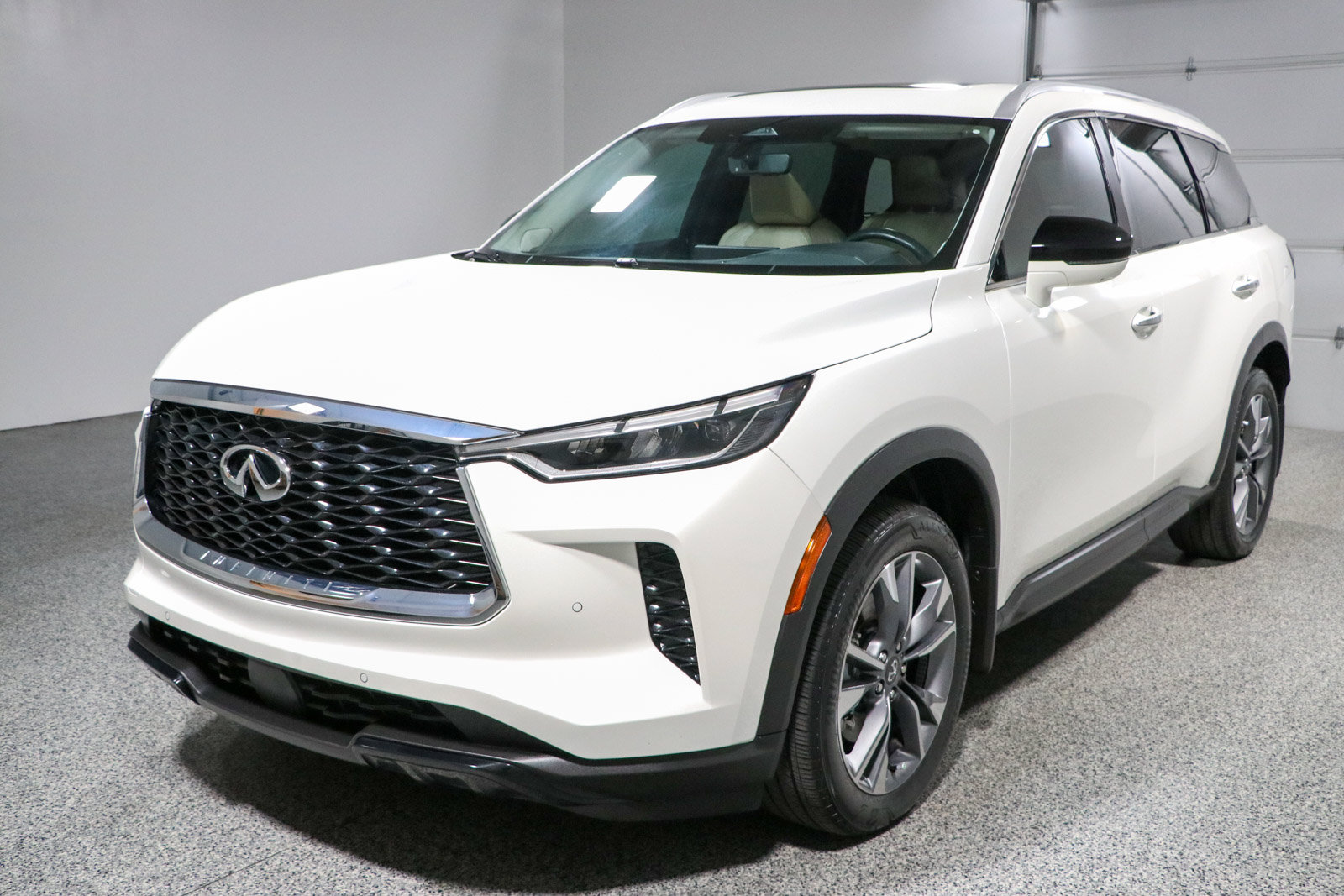 Used 2025 INFINITI QX60 Luxe w/ Cargo Package FWD image 35