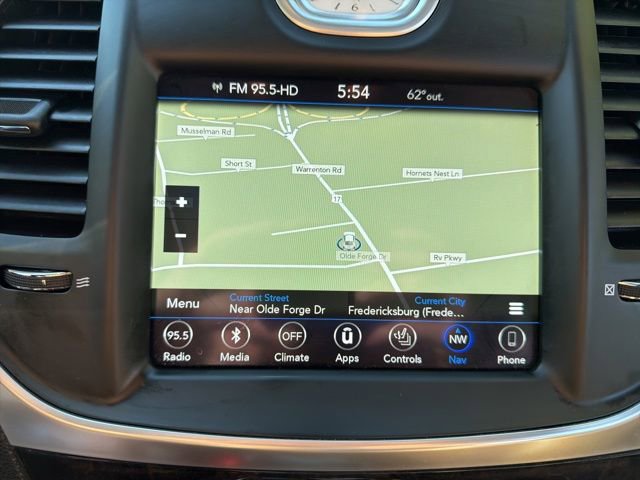 Used 2019 Chrysler 300 Limited RWD image 16
