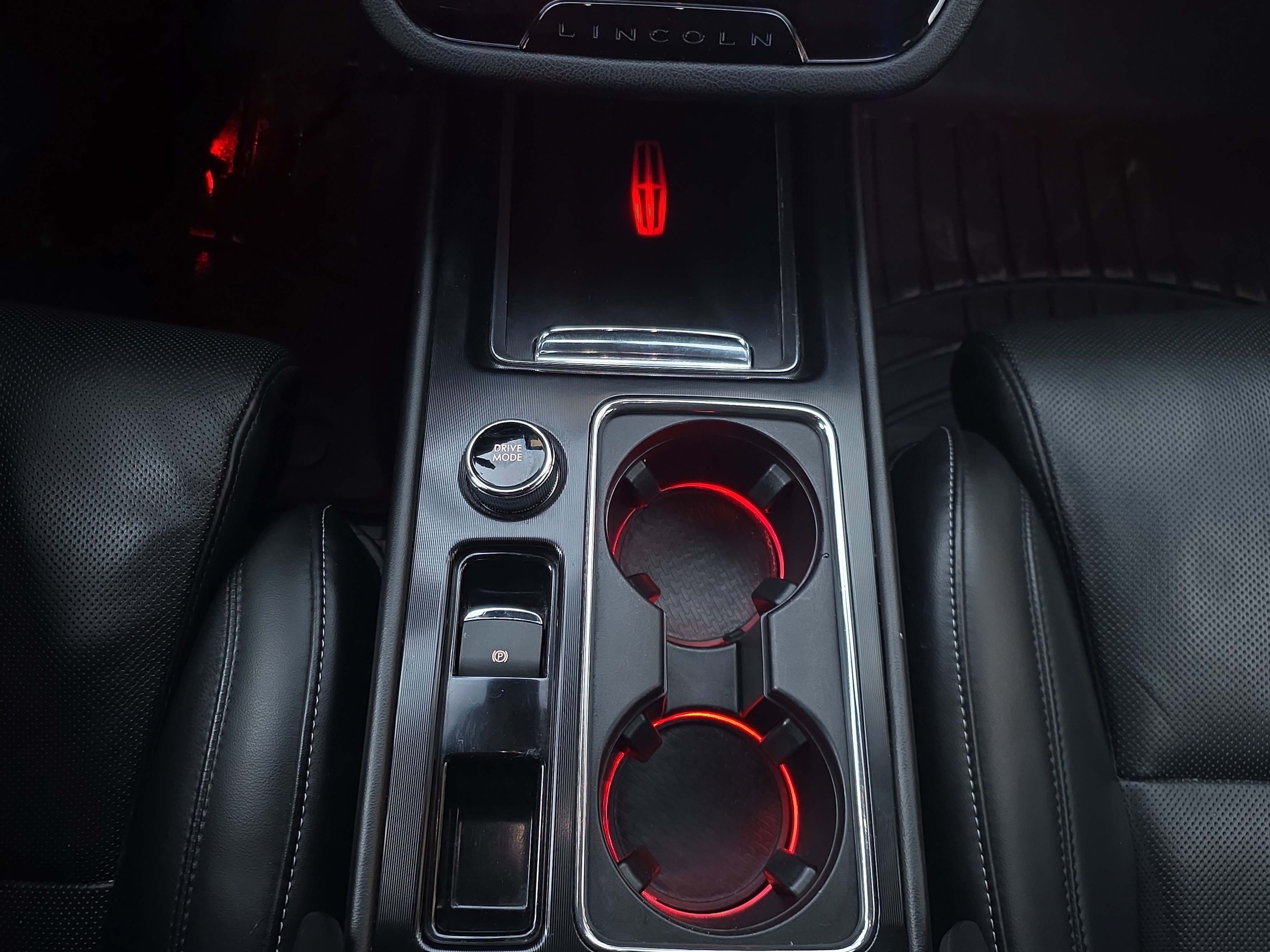 Used 2021 Lincoln Corsair Reserve w/ Equipment Group 201A image 28