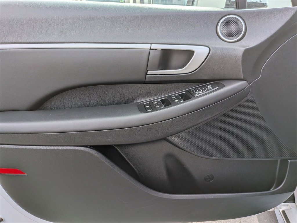 Used 2025 Hyundai Sonata SEL image 11
