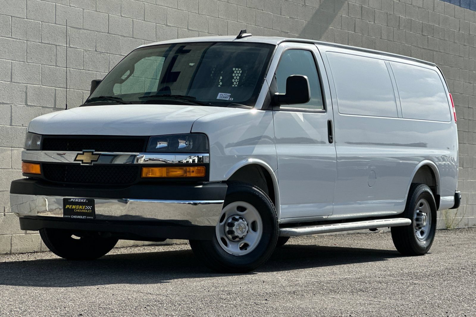 Used 2025 Chevrolet Express 2500 w/ Driver Convenience Package RWD image 8