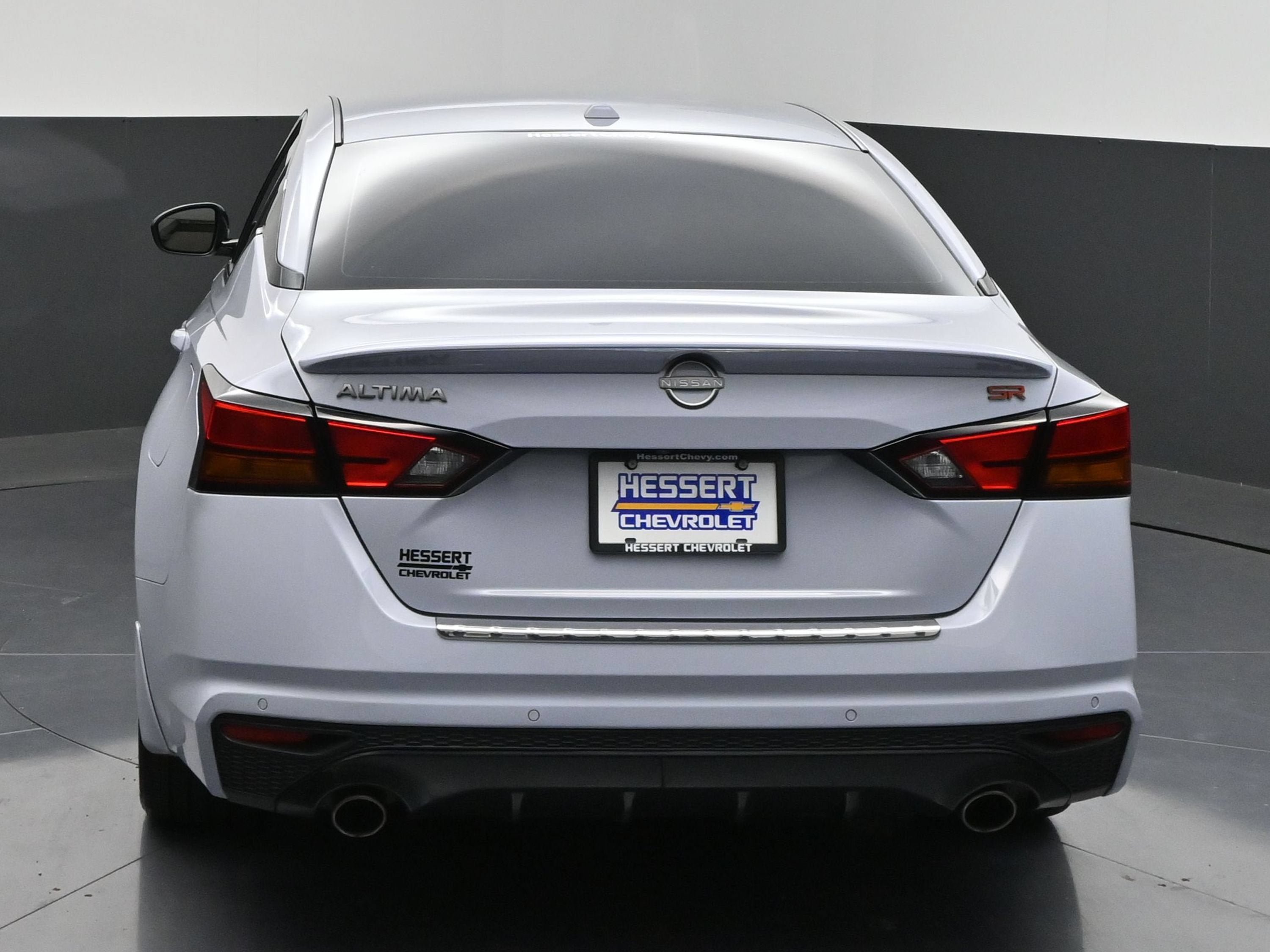 Used 2023 Nissan Altima 2.5 SR w/ SR Premium Package FWD image 7