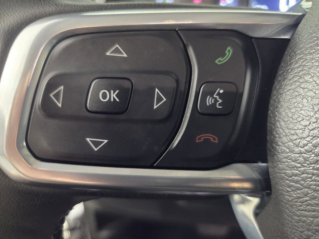 Certified 2025 Jeep Wrangler Sahara w/ Safety Group image 19