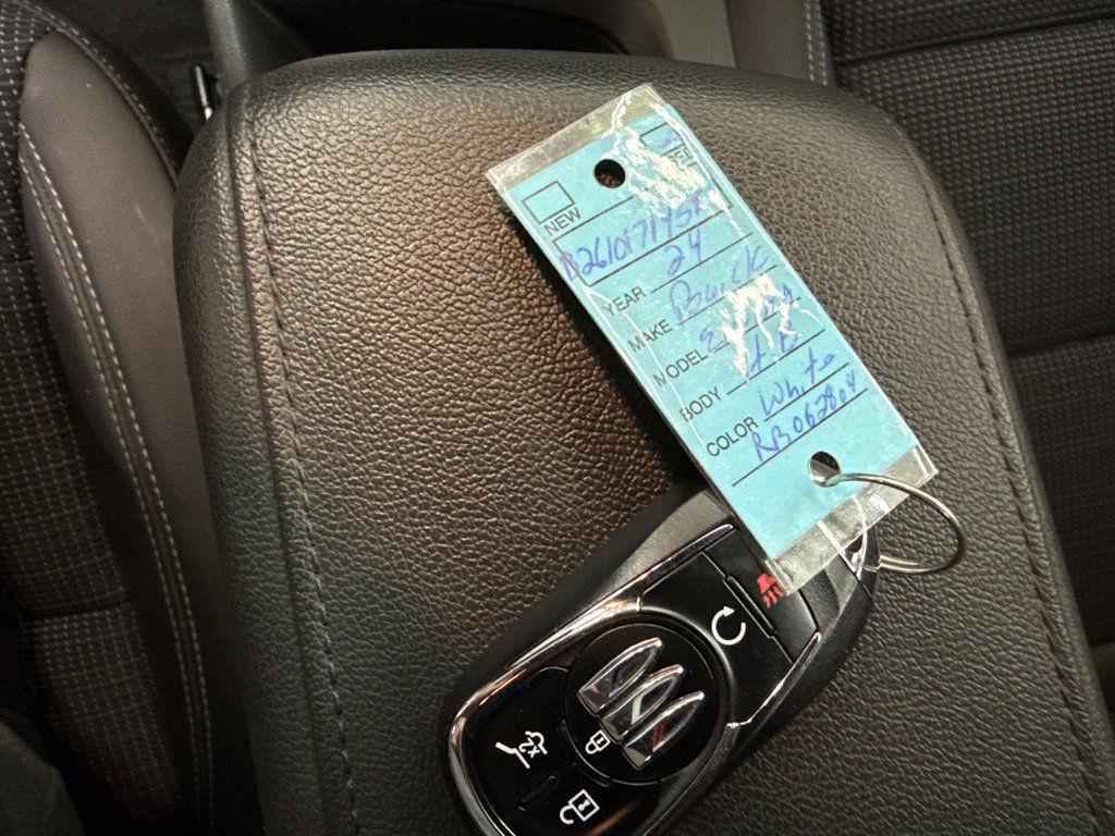Used 2024 Buick Envista Preferred w/ Convenience I Package FWD image 33