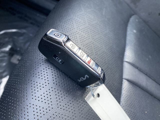 Certified 2022 Kia Sorento SX image 34