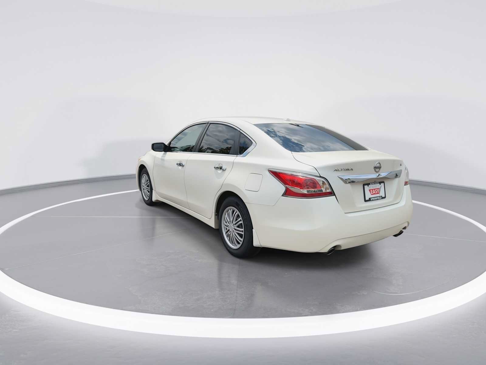 Used 2015 Nissan Altima 2.5 S w/ Power Driver Seat Package FWD image 6