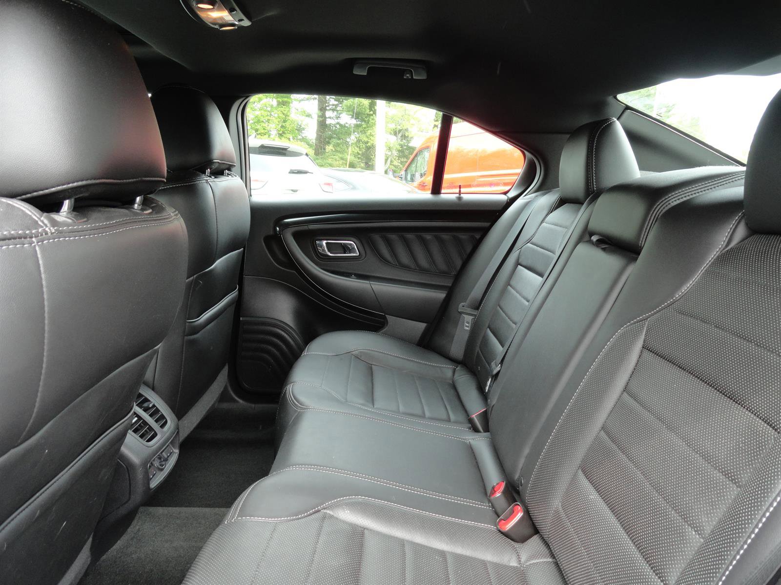 Used 2013 Ford Taurus SHO AWD/4WD image 20