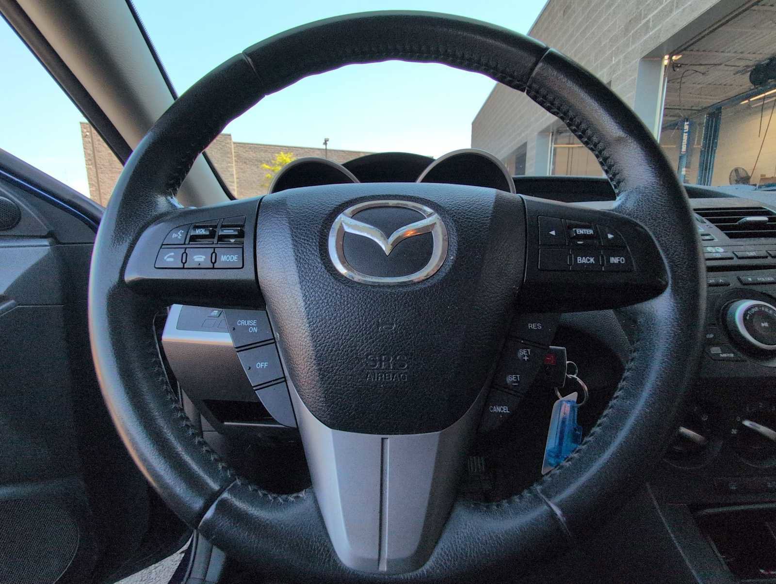 Used 2012 MAZDA MAZDA3 i Touring image 21