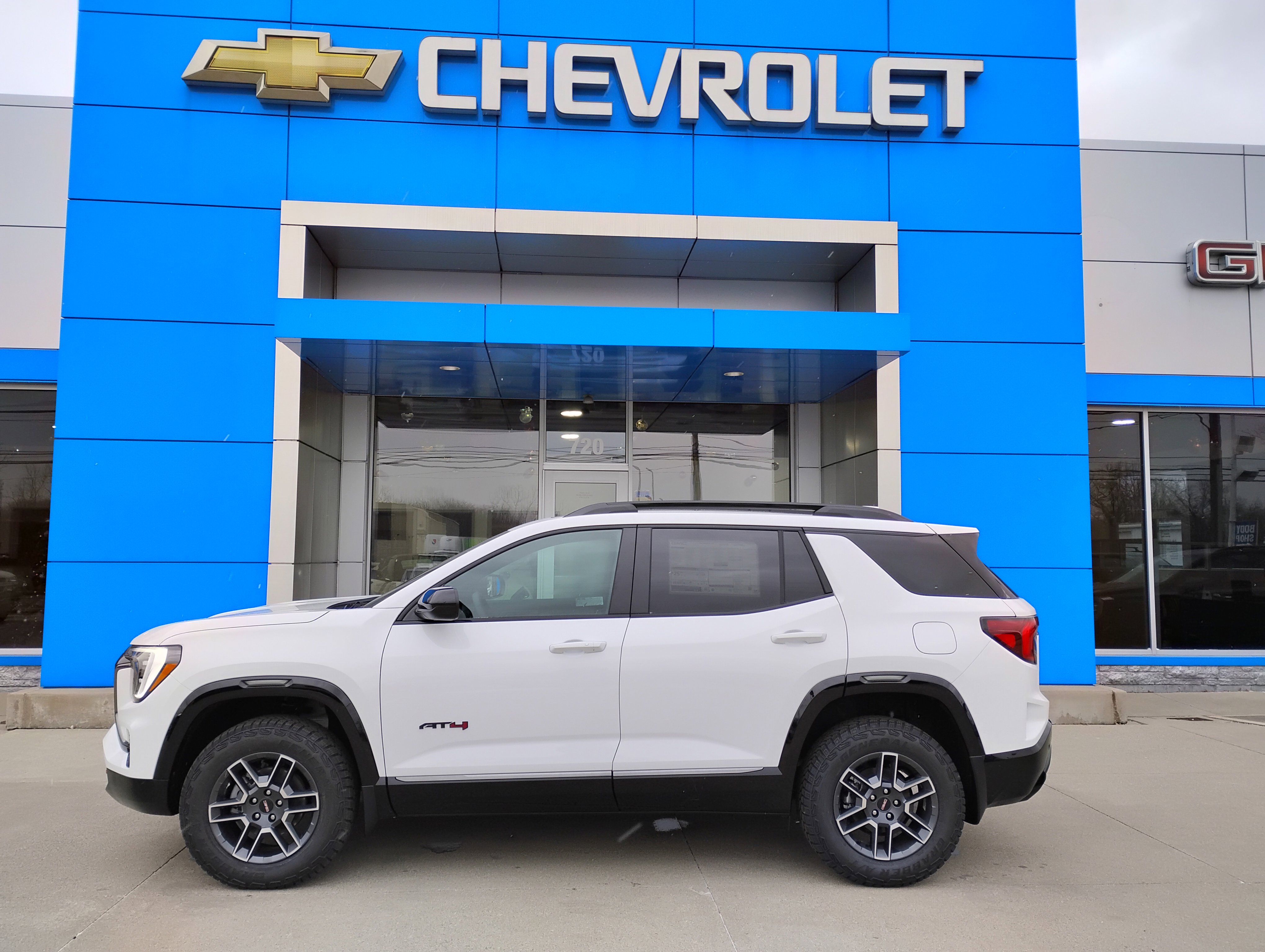 New 2026 GMC Terrain AT4 w/ LPO, Black Badging Package image 33