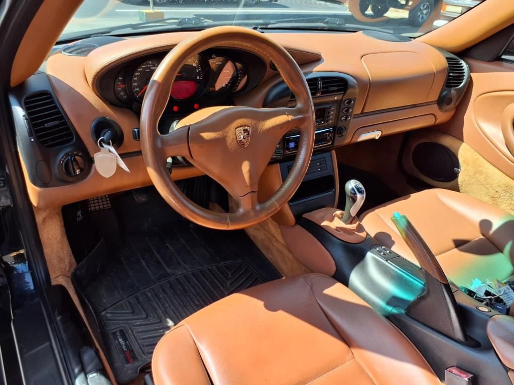 Used 2004 Porsche 911 Carrera 4S image 11