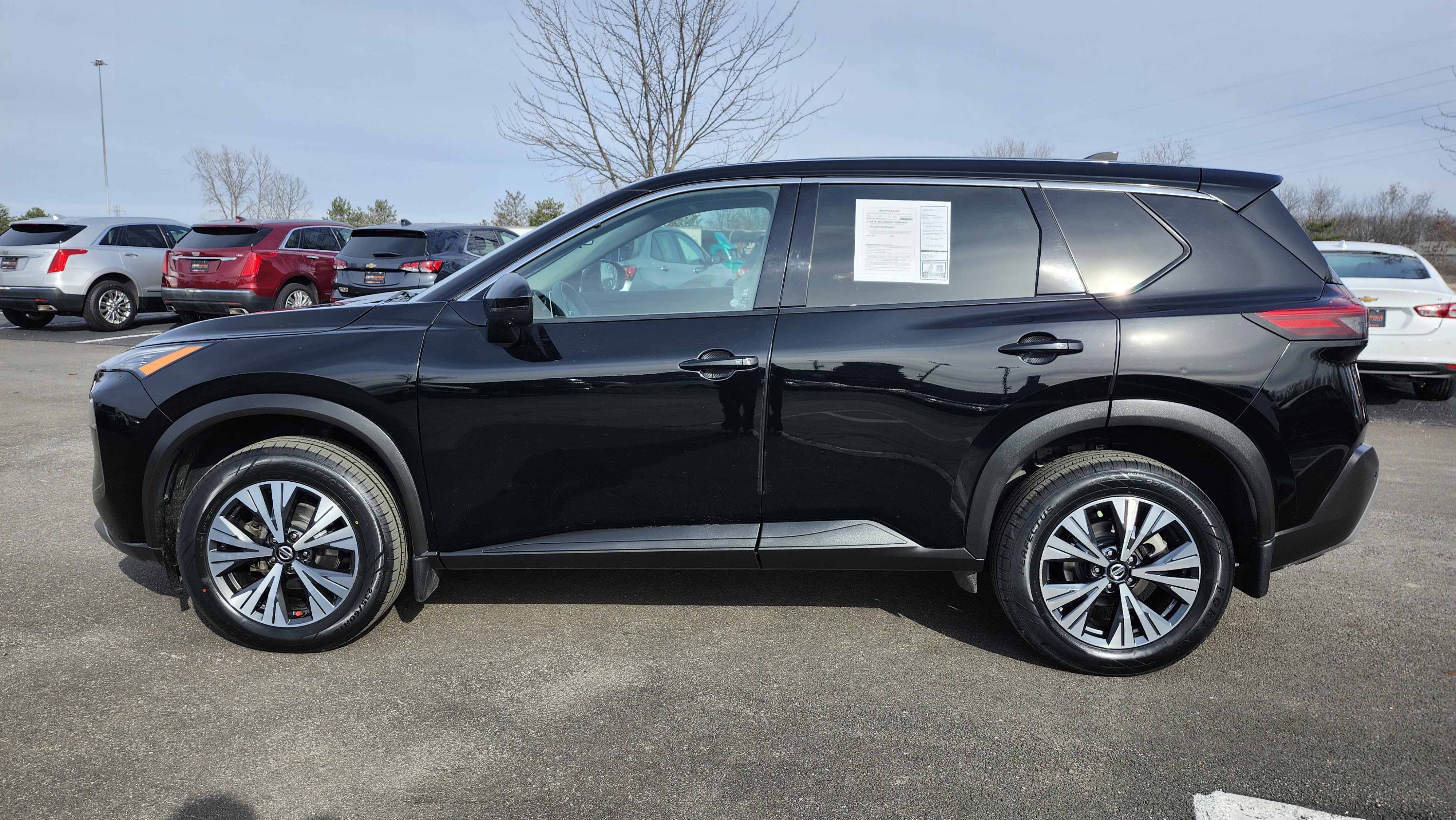 Used 2021 Nissan Rogue SV image 14