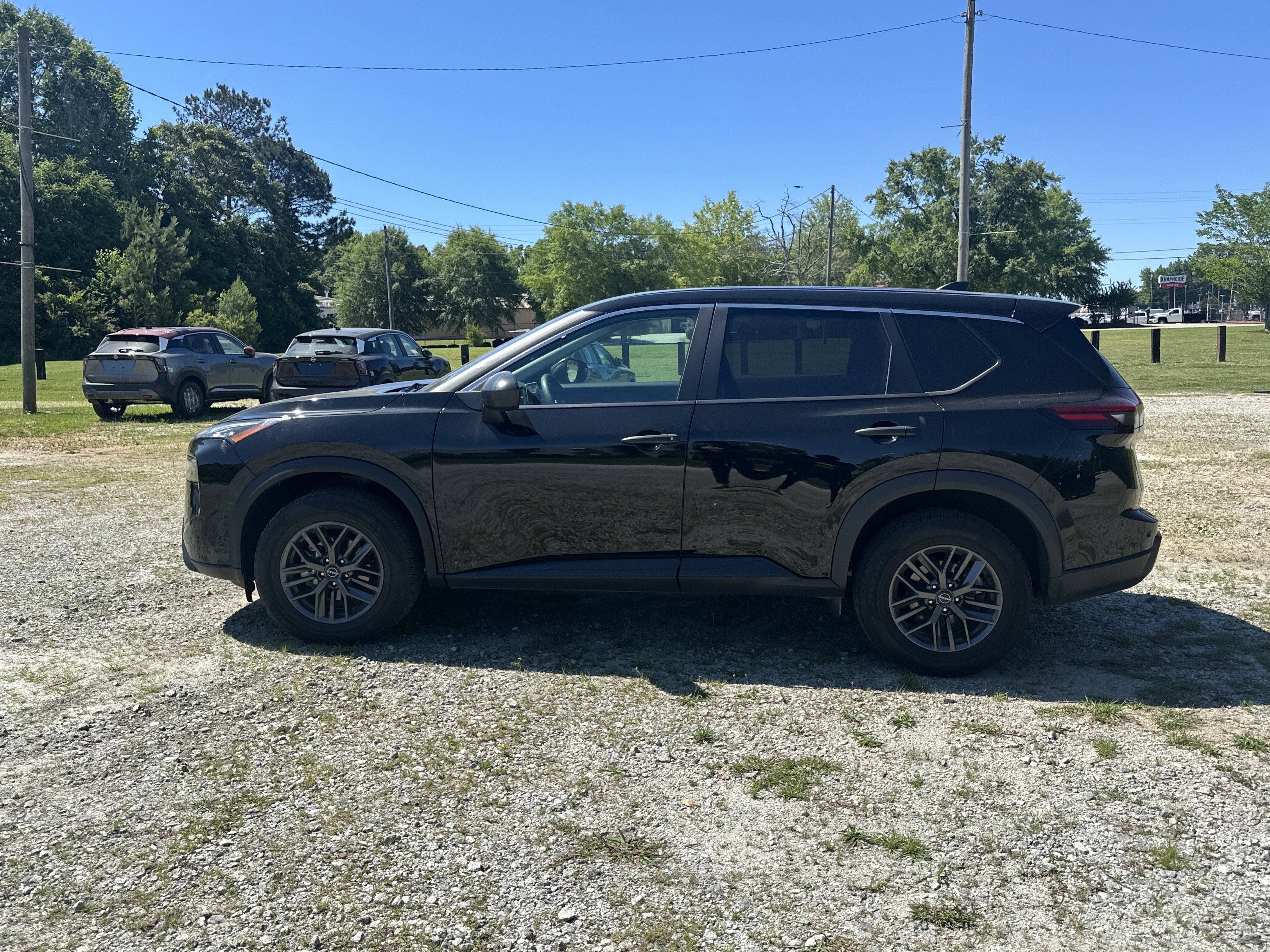 Used 2024 Nissan Rogue S FWD image 5