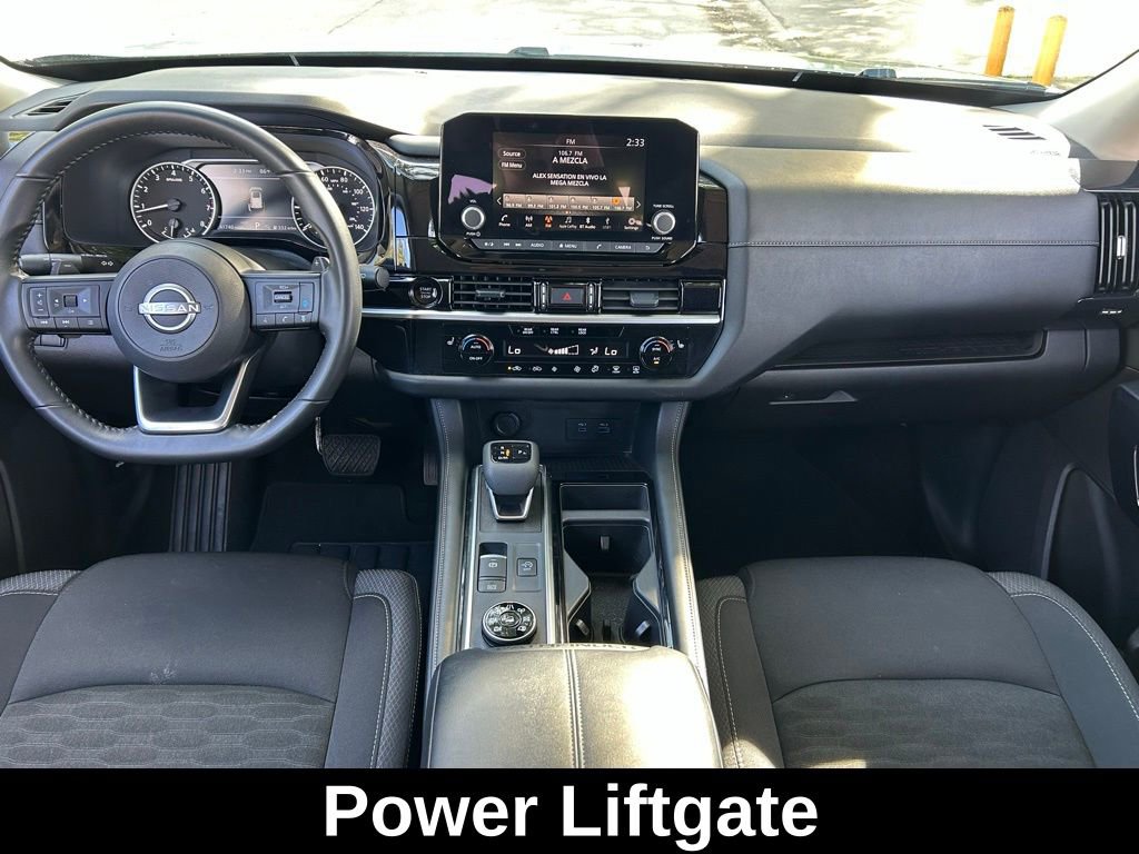 Used 2025 Nissan Pathfinder SV image 13