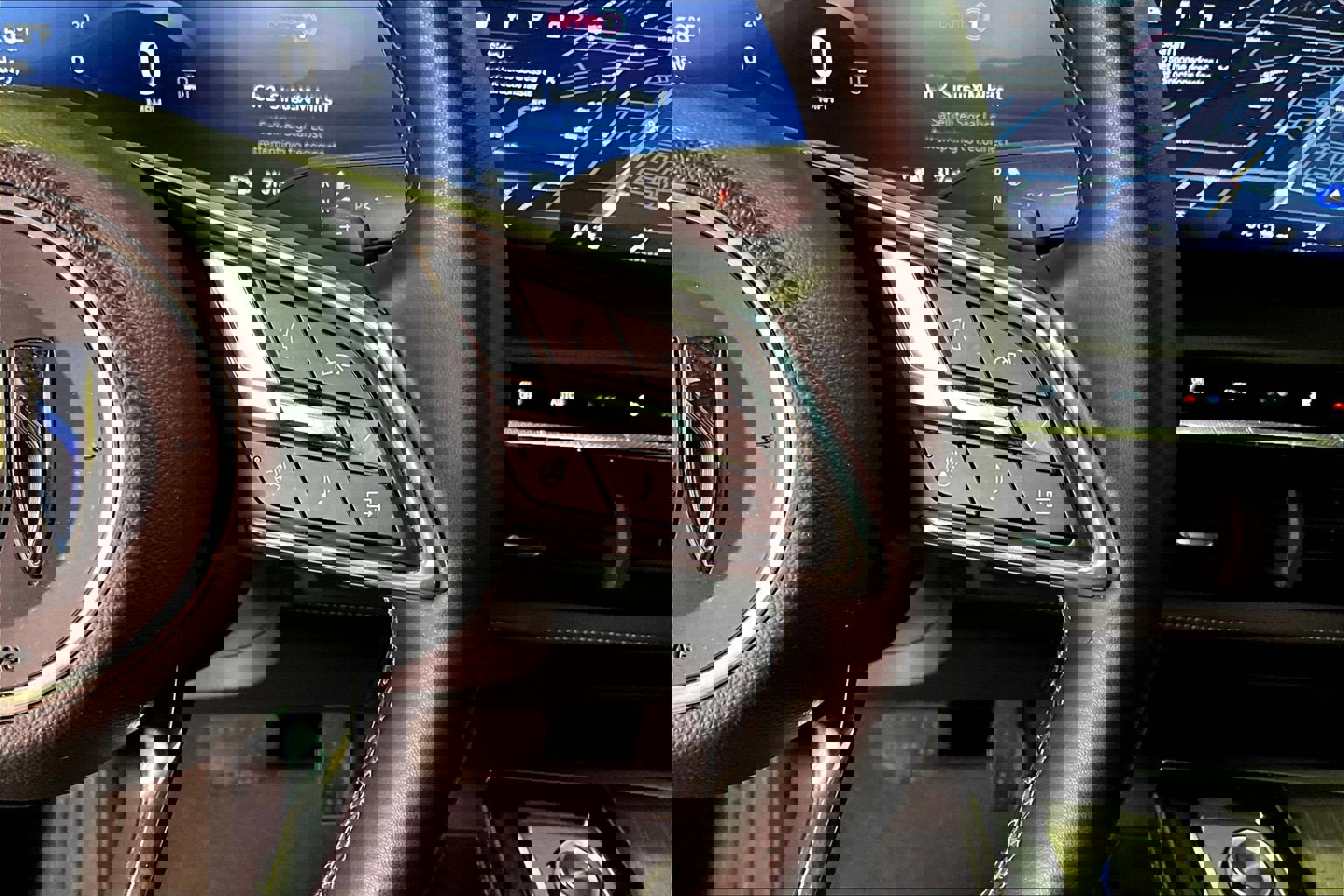 Used 2025 Buick Enclave Preferred image 12