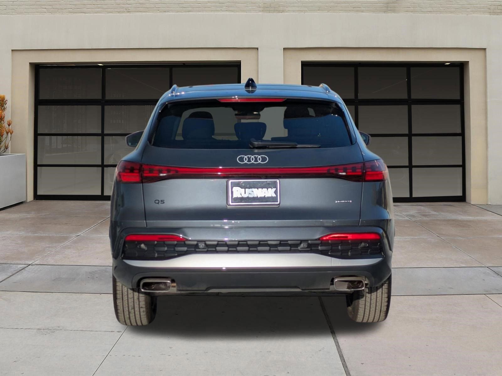 Used 2025 Audi Q5 Premium w/ Convenience Package image 5