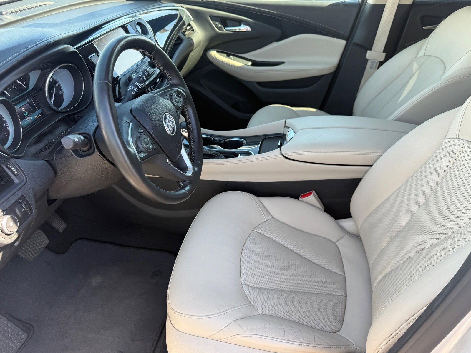 Used 2018 Buick Envision Essence image 11