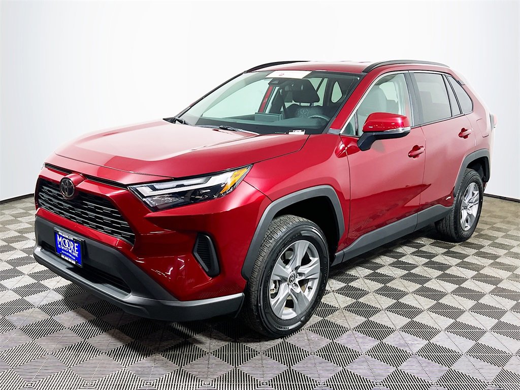 Certified 2025 Toyota RAV4 XLE image 4