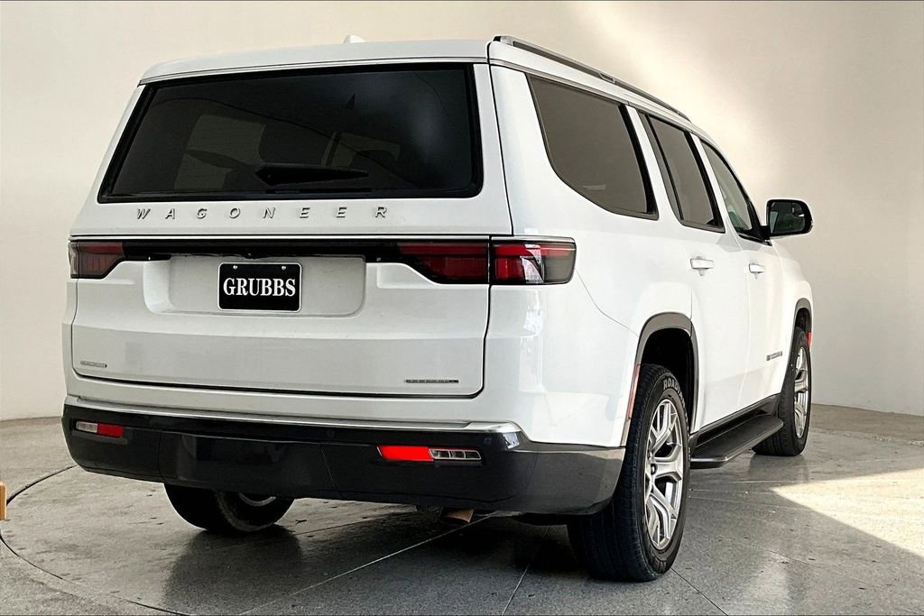 Used 2022 Jeep Wagoneer Series II image 2