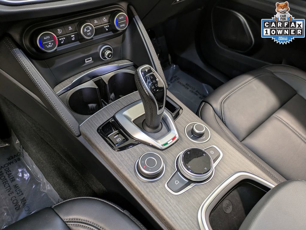 Used 2023 Alfa Romeo Stelvio Ti AWD/4WD image 15