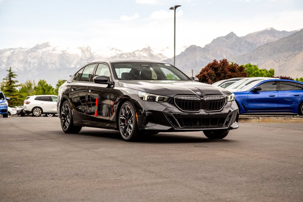 New 2026 BMW 540i xDrive w/ M Sport Package AWD/4WD image 7