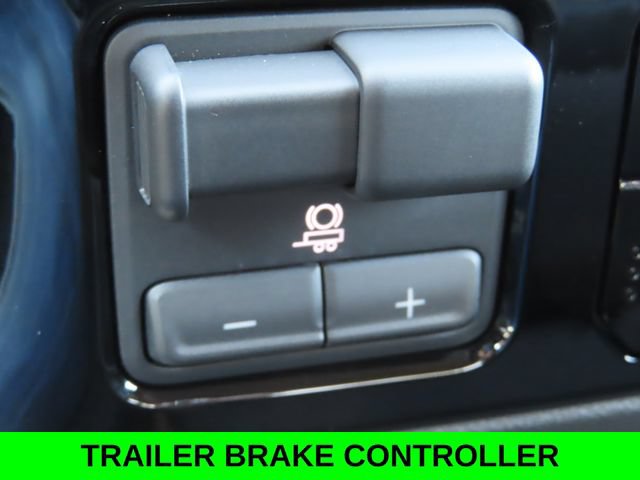 Used 2025 Chevrolet Silverado 1500 LT AWD/4WD image 35