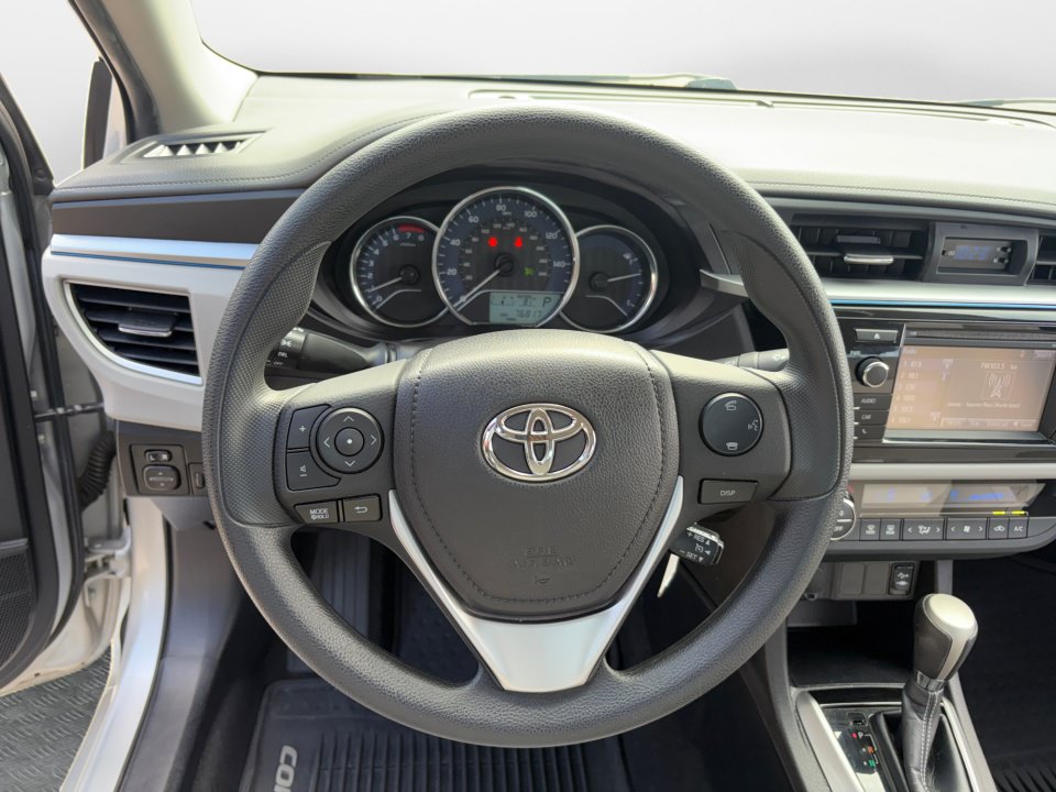 Used 2016 Toyota Corolla LE FWD image 10