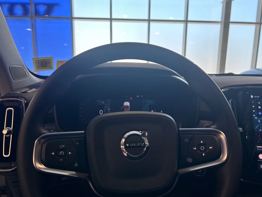 Used 2026 Volvo XC40 B5 Core w/ Climate Package image 12