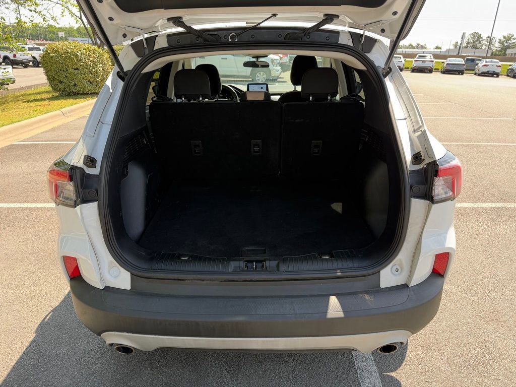 Used 2022 Ford Escape SE FWD image 9