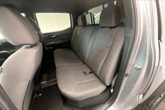Used 2017 Toyota Tacoma TRD Off-Road AWD/4WD image 20