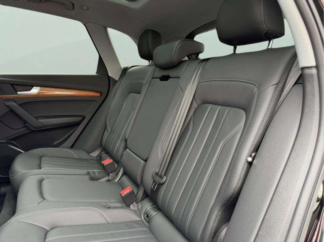 Certified 2023 Audi Q5 2.0T Premium w/ Convenience Package AWD/4WD image 22