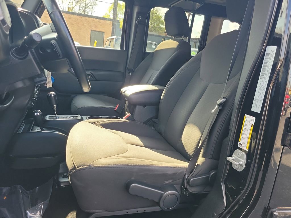 Used 2016 Jeep Wrangler Unlimited Sport w/ Quick Order Package 24S AWD/4WD image 17