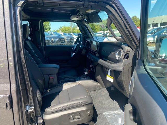 New 2025 Jeep Wrangler Unlimited Sahara AWD/4WD image 30