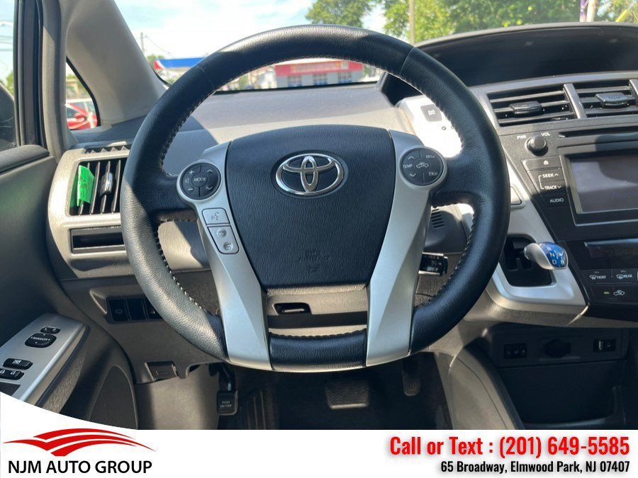 Used 2014 Toyota Prius V Five FWD image 25
