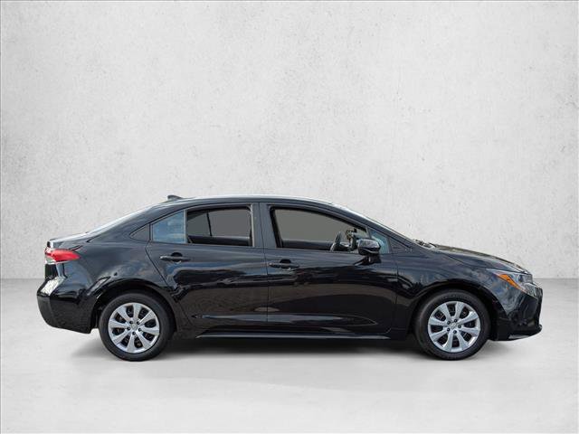 Used 2025 Toyota Corolla LE image 4
