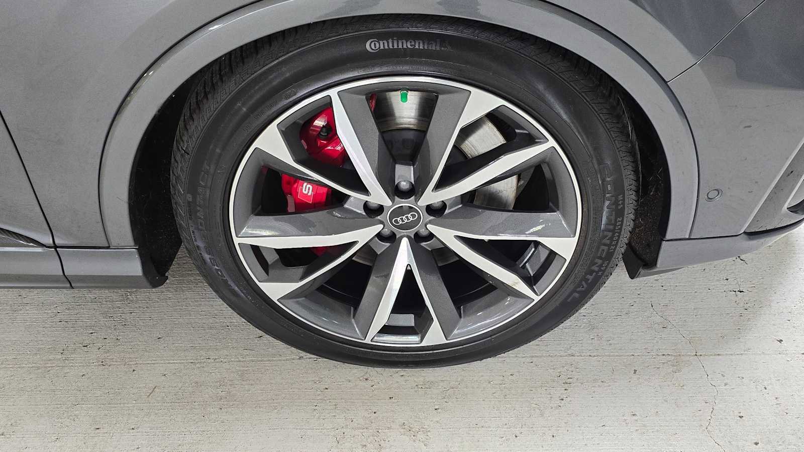 Used 2023 Audi SQ7 Prestige w/ Sport Package image 9