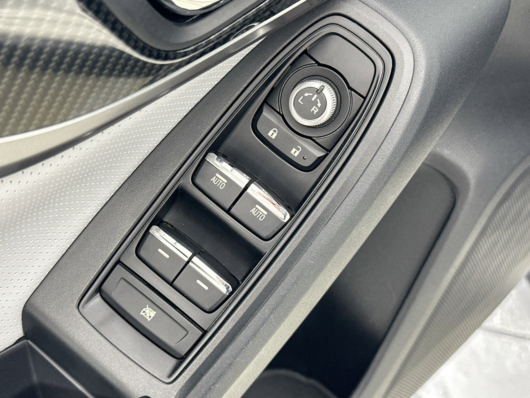 Used 2019 Subaru Crosstrek 2.0i Limited w/ Popular Package #4 image 17