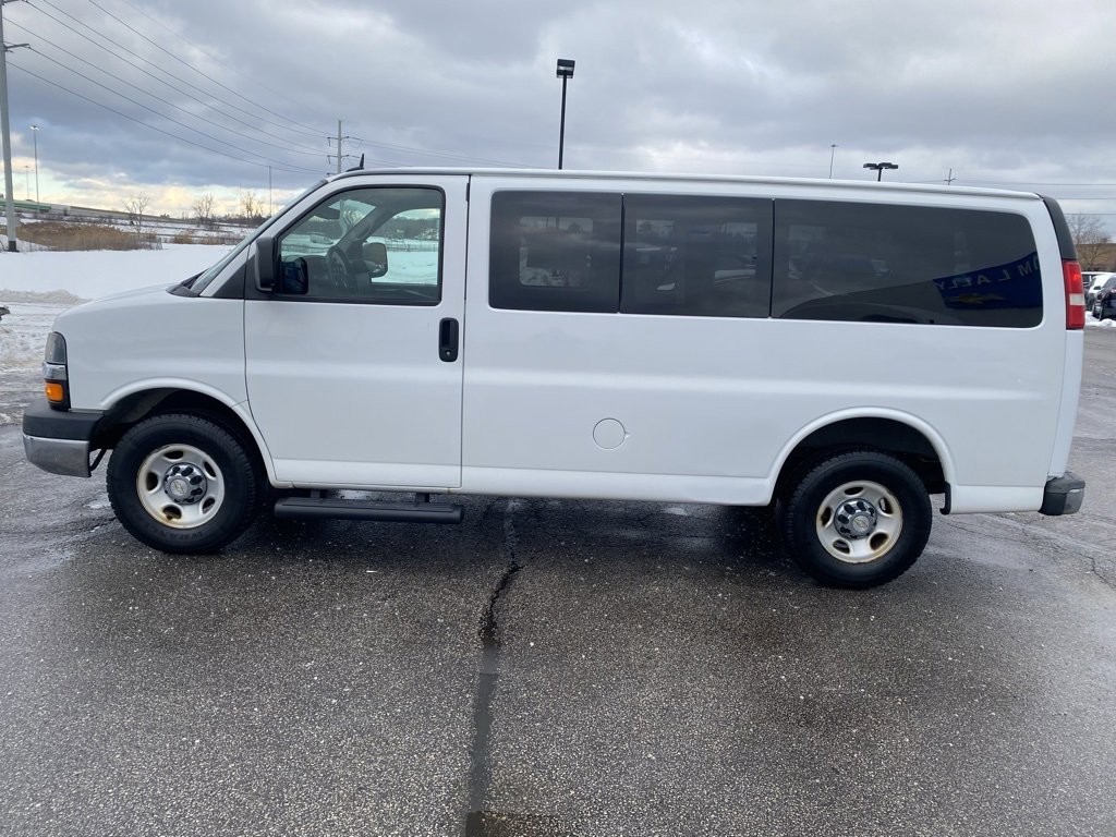 Used 2015 Chevrolet Express 2500 LT w/ LT Preferred Equipment Group image 4