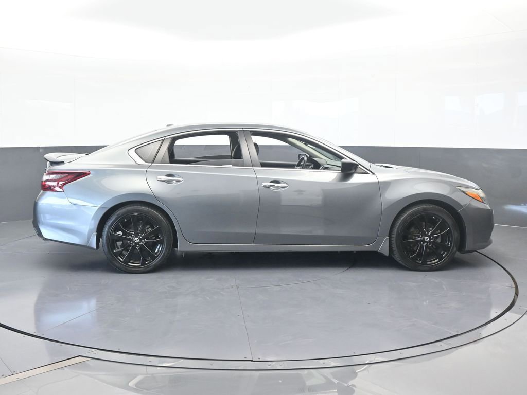 Used 2018 Nissan Altima 2.5 SR w/ SR Midnight Edition image 7