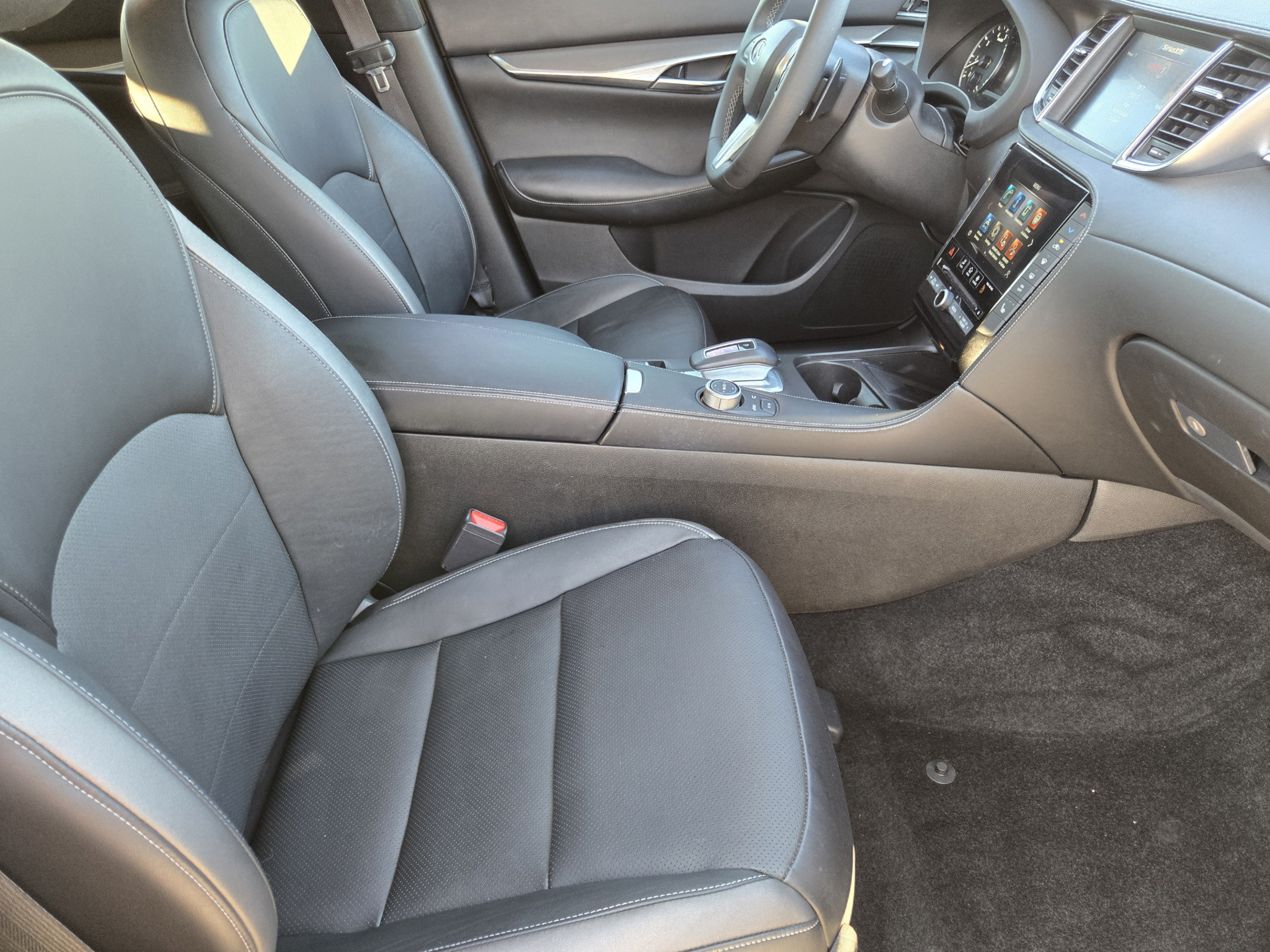 Used 2023 INFINITI QX50 Luxe FWD image 10