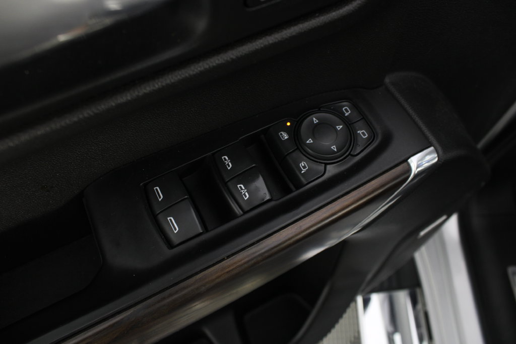 Used 2019 GMC Sierra 1500 SLT w/ SLT Premium Plus Package RWD image 16