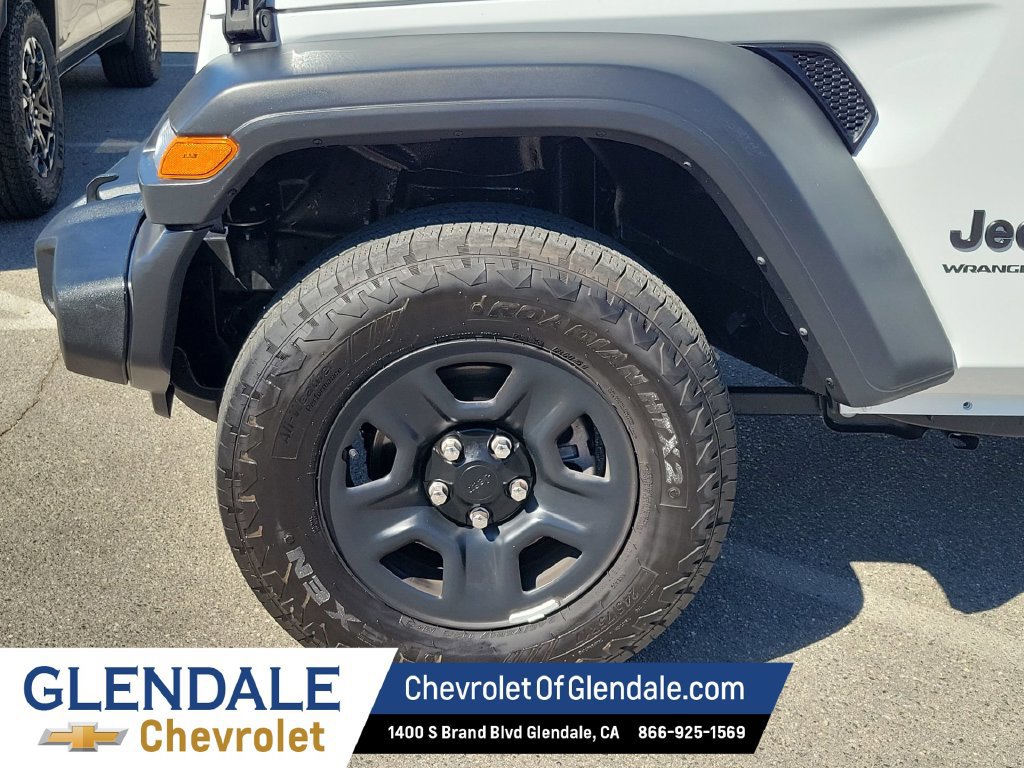 Used 2025 Jeep Wrangler Sport AWD/4WD image 10