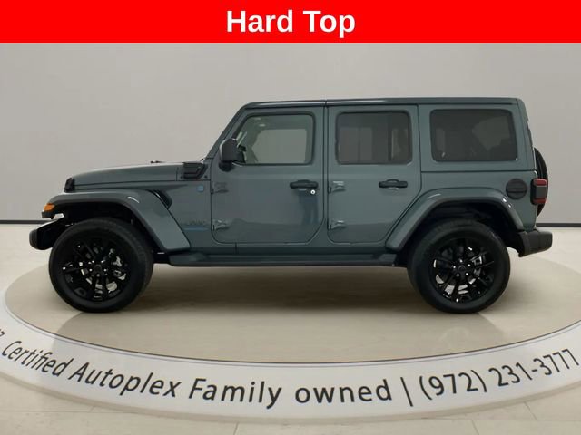 Used 2025 Jeep Wrangler Unlimited Sahara w/ Safety Group AWD/4WD image 2
