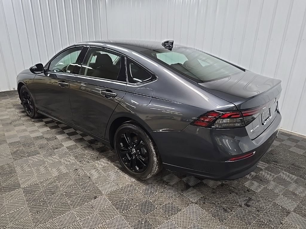 Certified 2025 Honda Accord SE image 9