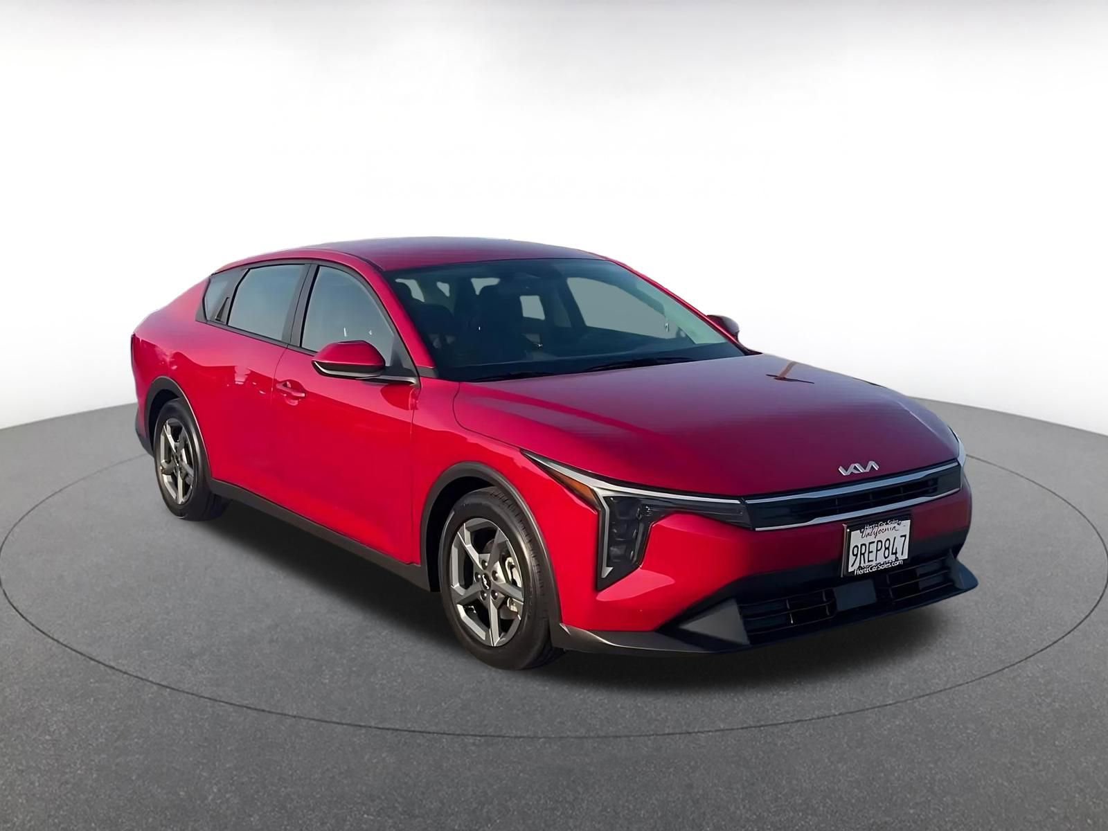 Used 2025 Kia K4 LXS image 3